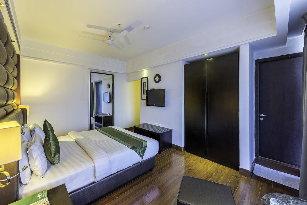Capital O 9960 Hotel Grand Himayat Haydarabad Dış mekan fotoğraf