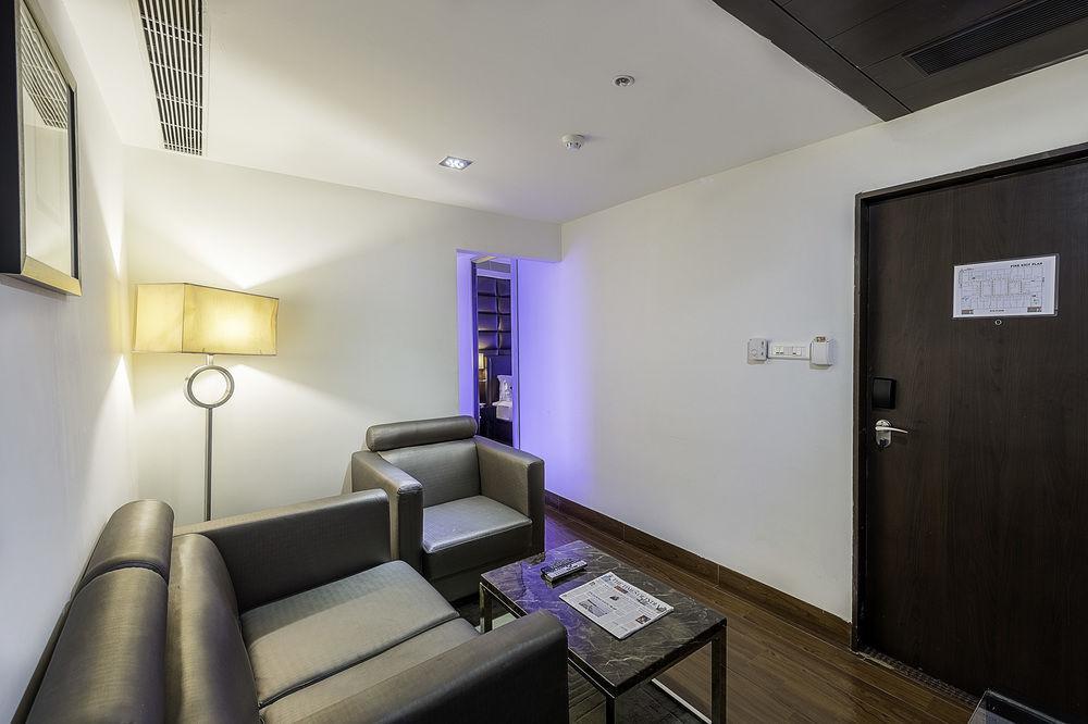 Capital O 9960 Hotel Grand Himayat Haydarabad Dış mekan fotoğraf