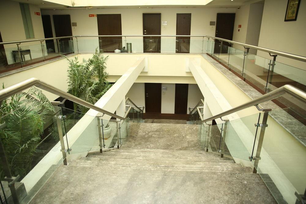 Capital O 9960 Hotel Grand Himayat Haydarabad Dış mekan fotoğraf